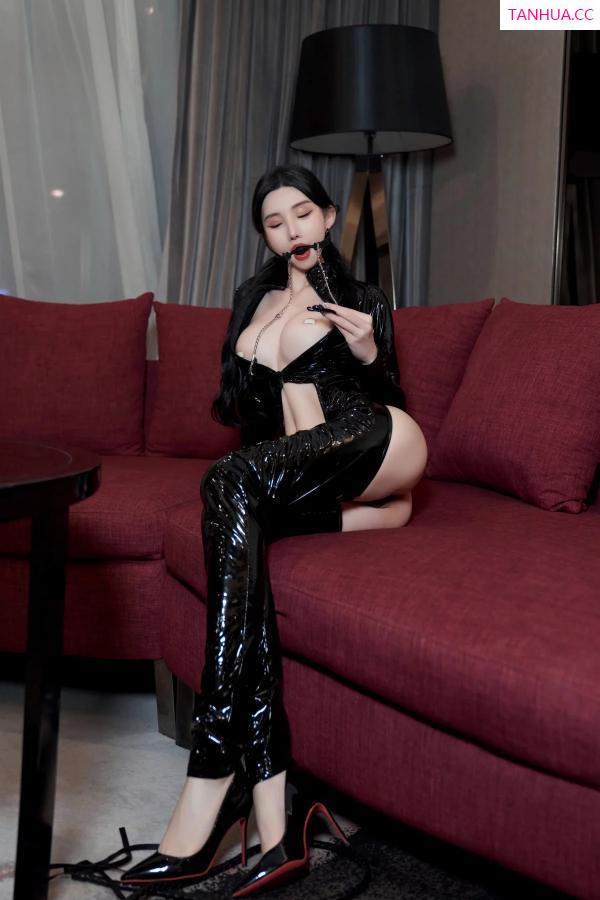 周于希dummy  [XiuRen]高清写真图 2023.12.22 No.7856 周于希Sally 圣诞惊喜第51张图片